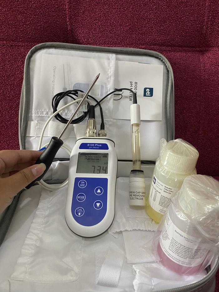 8100 Plus pH Meter Kit pH Temperature Kit 8100 Plus 860-820 ETI