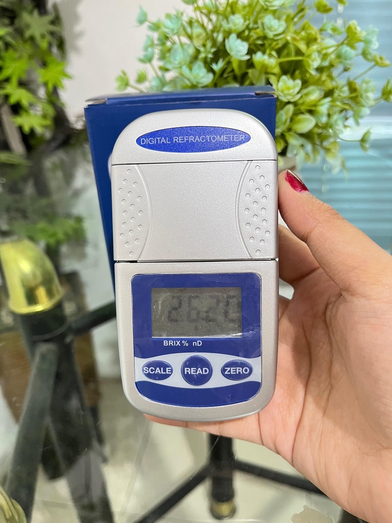 Plam Digital Refractometer Wide Range Brix and nD Range 0 - 95% Lohand