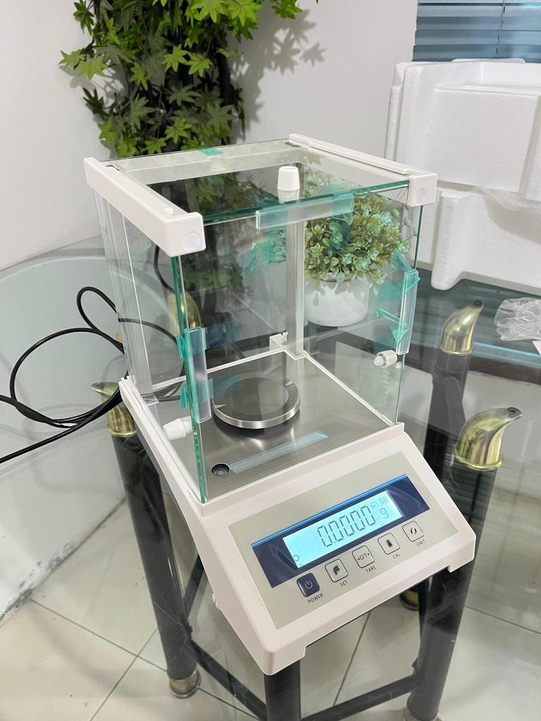 Analytical Balance 200 gr x 0.1 mg FA2004E