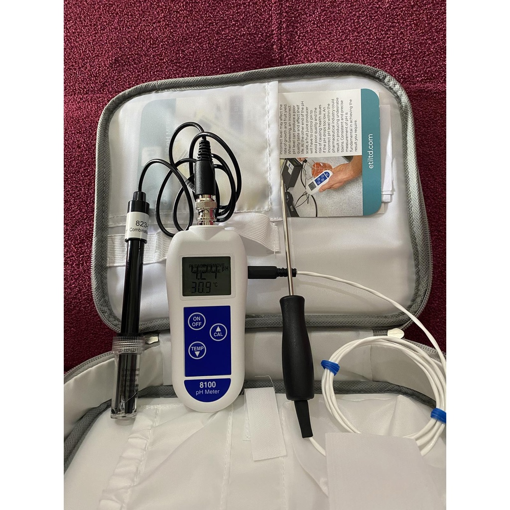 pH Meter Kit pH Temperature Kit 8100 Catalog 860-810 ETI
