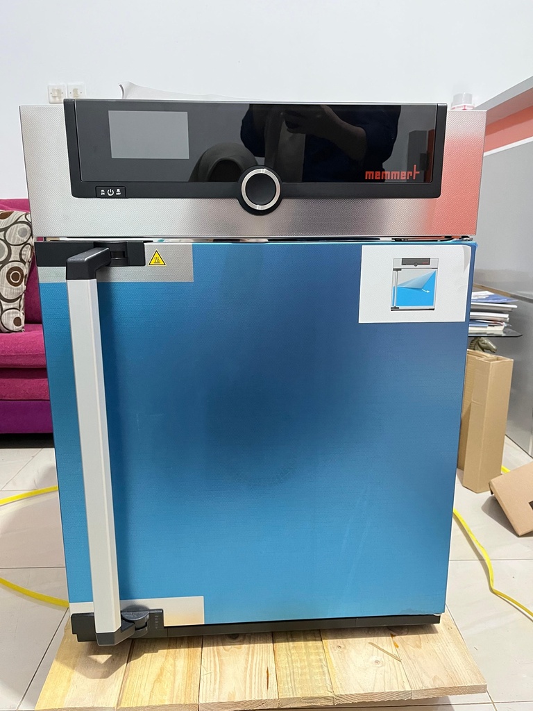 MEMMERT UN30 Oven Lab 32 L / MEMMERT UN 30 Universal Oven