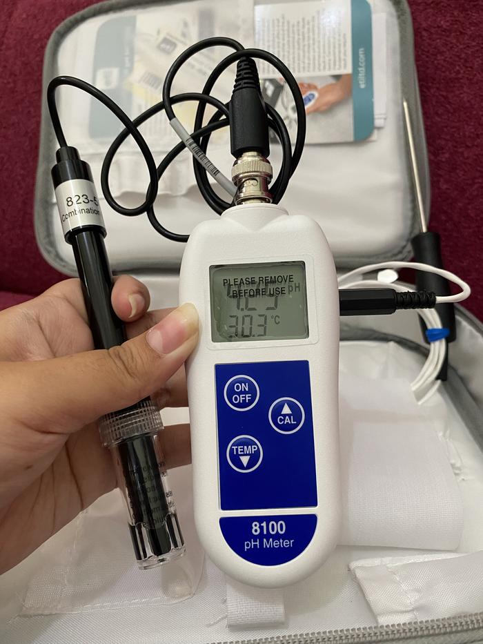 pH Meter Kit pH Temperature Kit 8100 Catalog 860-810 ETI